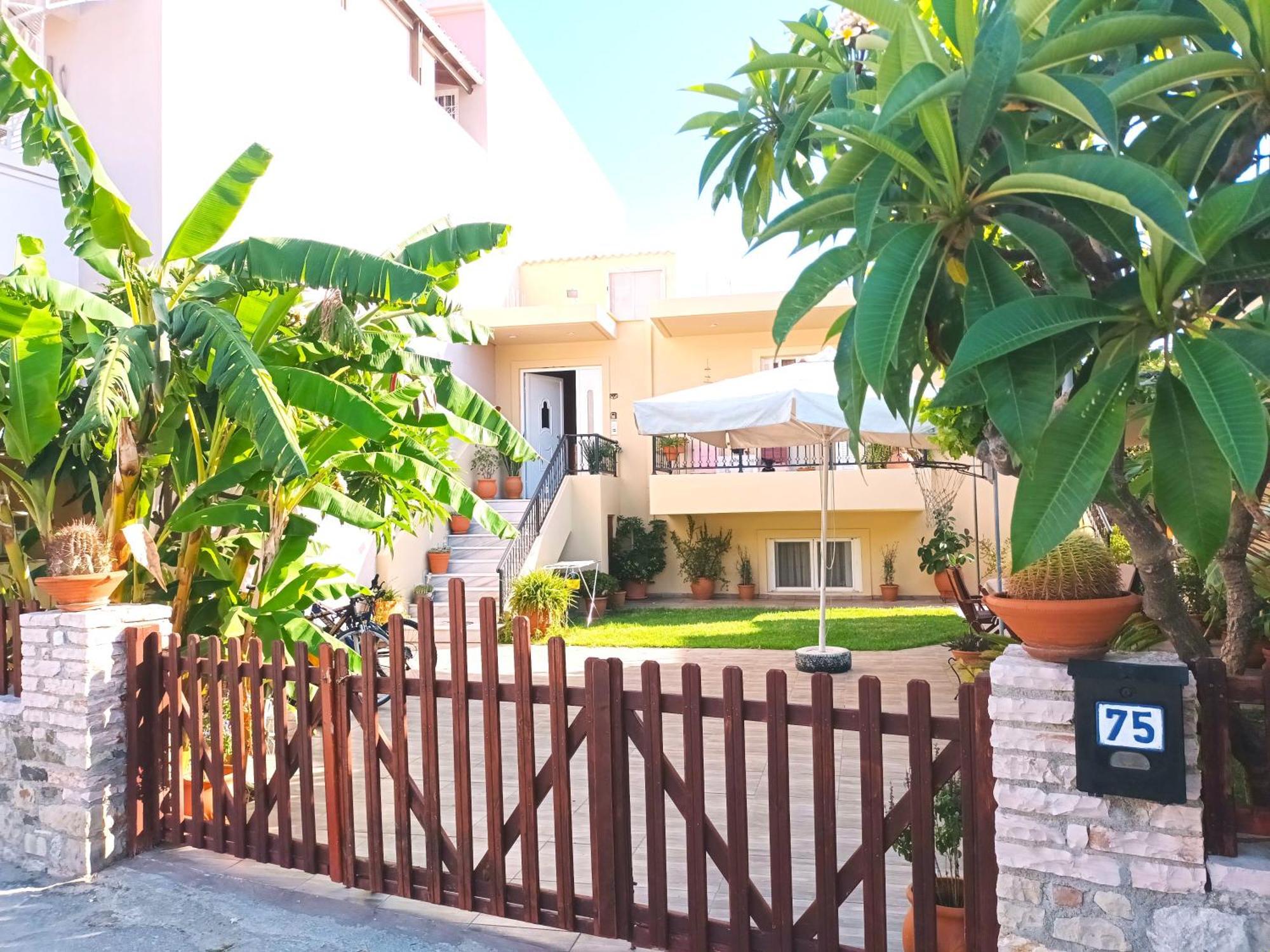 Family Yard House Kos Apartment Exterior photo