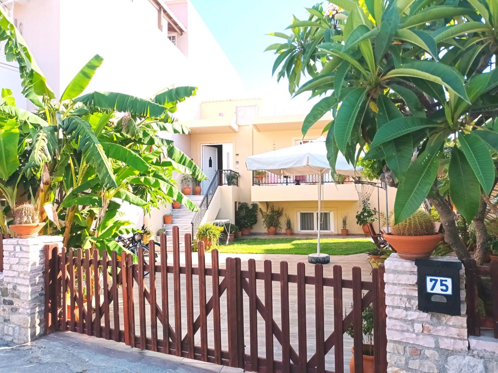 Family Yard House Kos Apartment Exterior photo